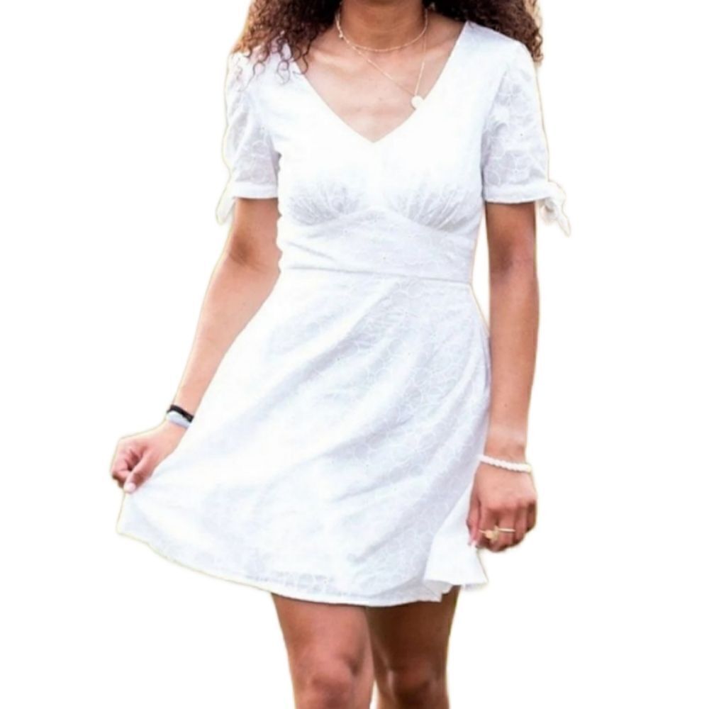 Copper key white embroidered dress sz m